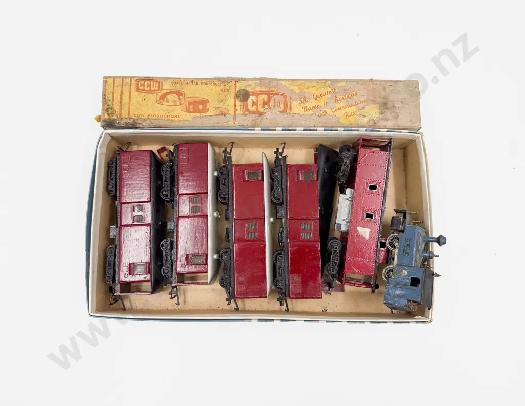 Vintage Wooden Scratch Built Four Coaches Triang Caboose and CCW Coach Kit Image 1++