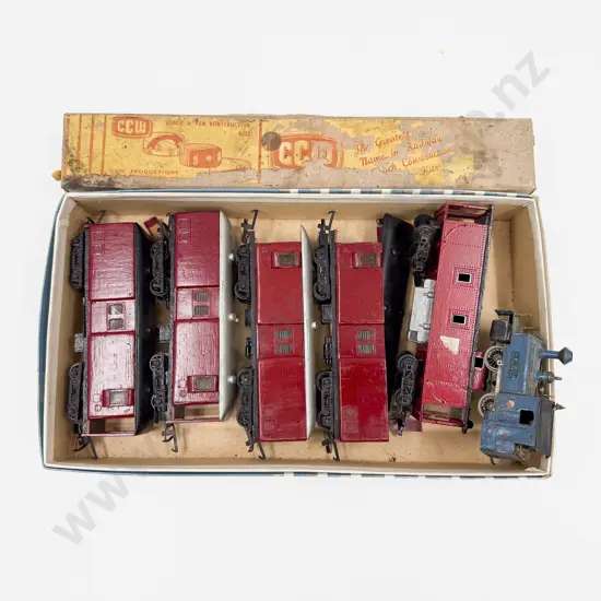 Vintage Wooden Scratch Built Four Coaches Triang Caboose and CCW Coach Kit