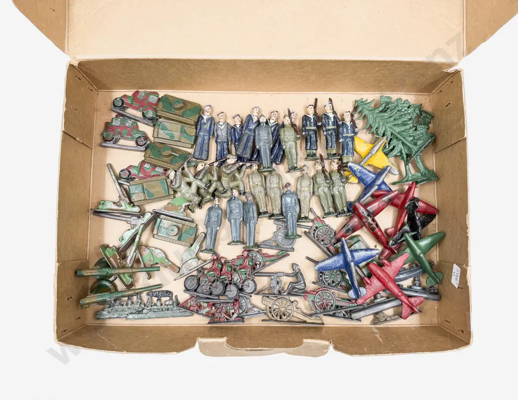 Collection Early C20th Diecast Soldiers Image 1++