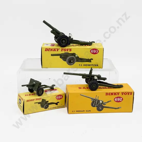 Dinky 622 5.5 Medium Gun some condition faults with 686 25-Pounder Field Gun & 693 7.2 Howitzer
