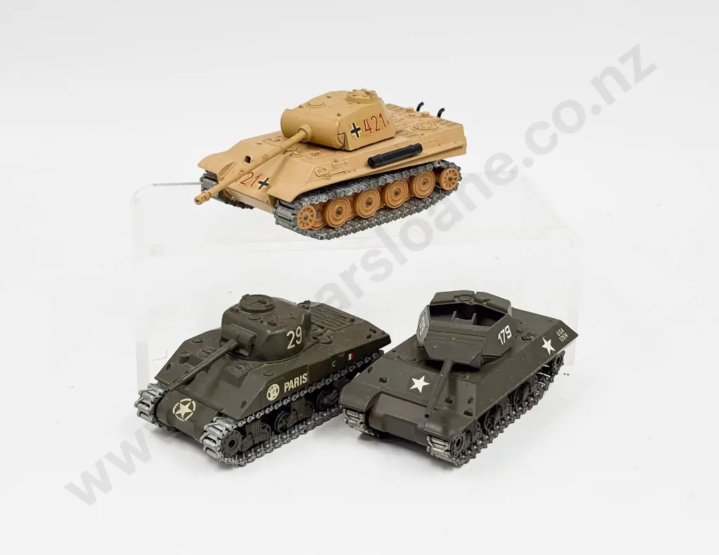 Three Solido Unboxed Tank Models - Tank Destroyer M10 - Sherman - Panther G Image 1++
