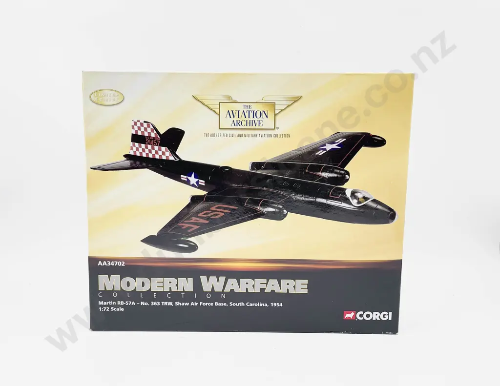 Boxed Corgi Aviation Archive AA34702 Modern Warfare Martin RB-57A Canberra United States Air Force 21457 363rd Tactical Reconnaissance Wing Image 1++