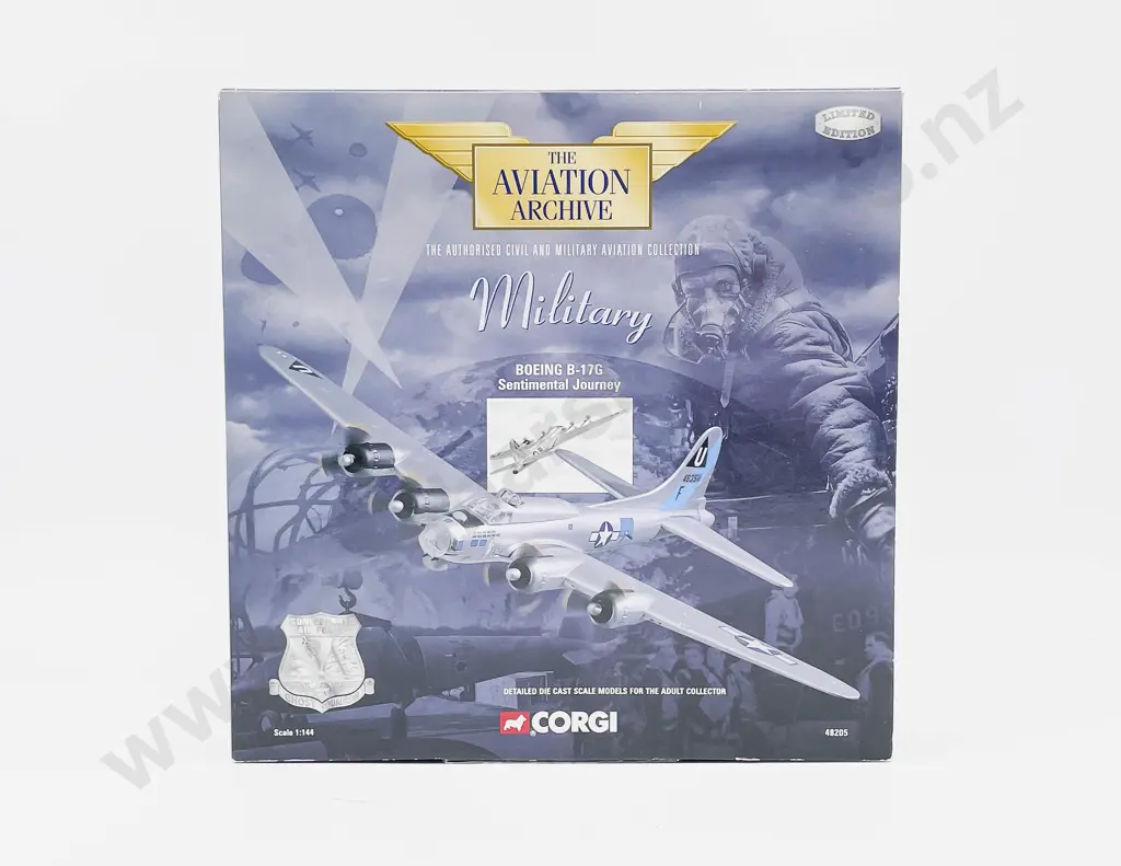 Boxed Corgi Aviation Archive 48205 Military Boeing B-17G Sentimental Journey Image 1++