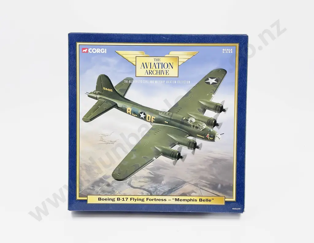 Boxed Corgi Aviation Archive AA31104 Civil and Military Boeing B-17 Flying Fortress 'Memphis Belle' Image 1++
