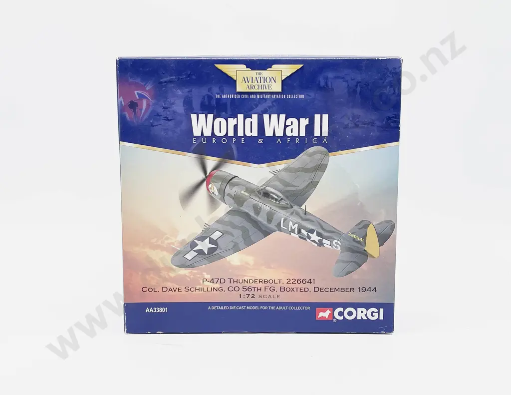 Boxed Corgi Aviation Archive AA33801 WWII Europe & Africa P-47D Thunderbolt 226641 Col. Dave Schilling Image 1++