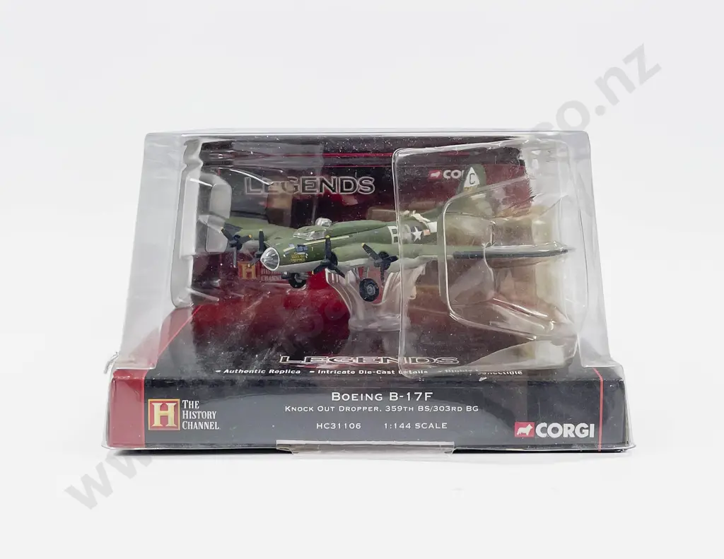 Boxed Corgi HC31106 Legends Boeing B-17F Knock Out Dropper 359th BS/303RD BG Image 1++