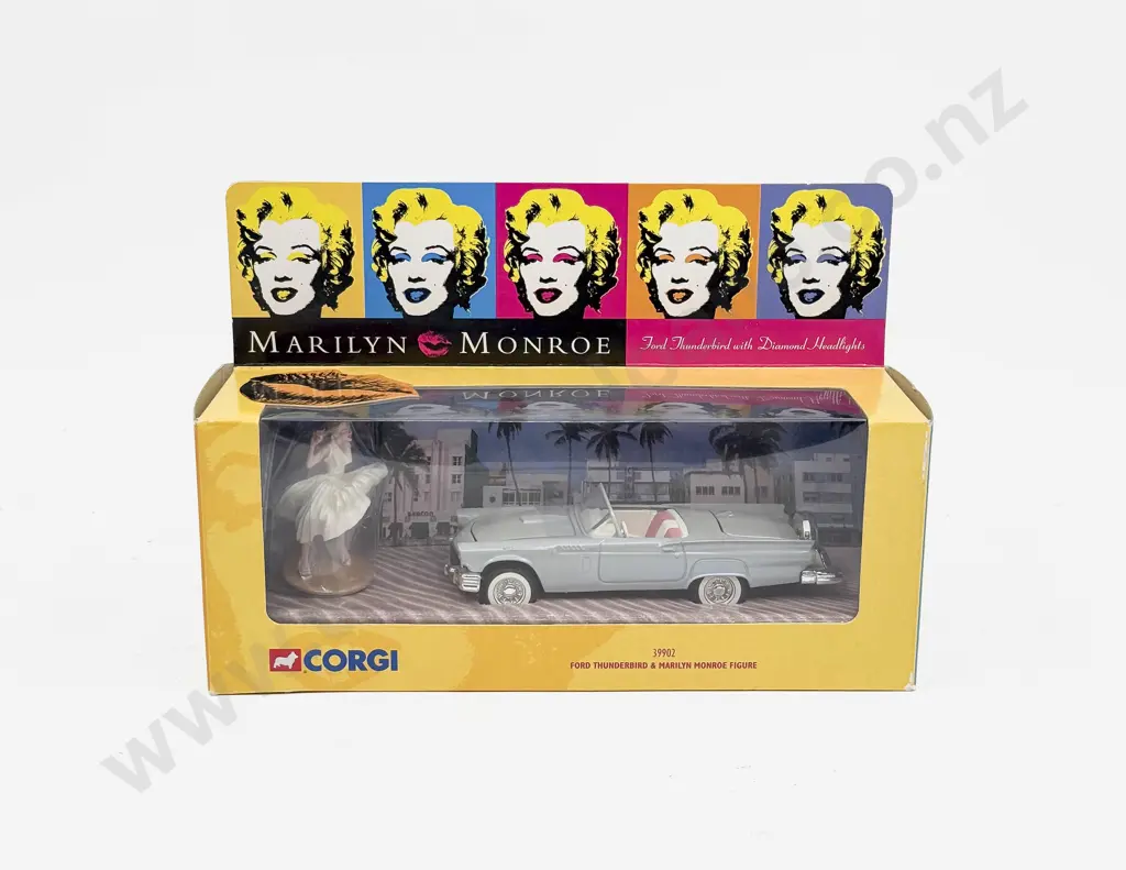 Corgi Boxed Ford Thunderbird & Marilyn Monroe Figure Image 1++