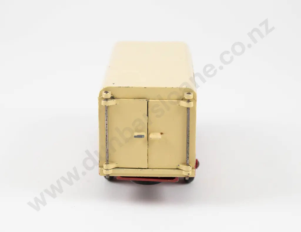 Dinky Boxed 917 Guy Van Image 1++
