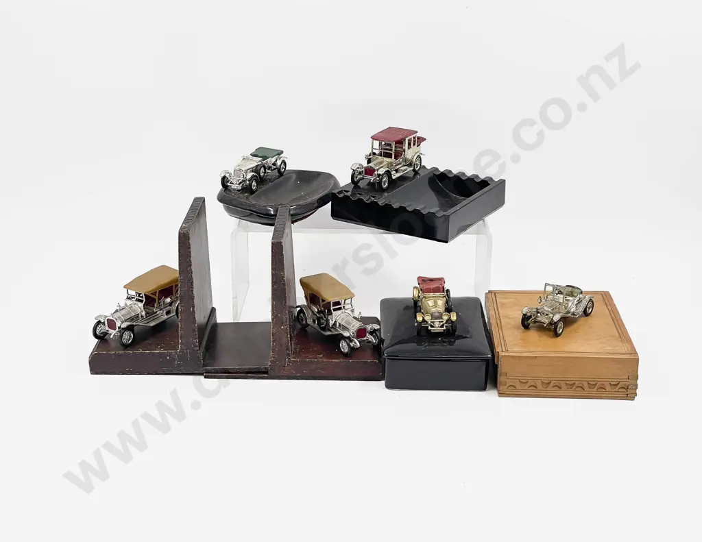 Matchbox/Lesney Veteran Car & Tray Series Pair Bookends with Box and Three Trays (Faults) Image 1++