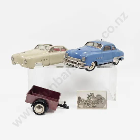 Schuco Made in US Zone Germany 5300 Spring Motor Car Trailer and Car Body