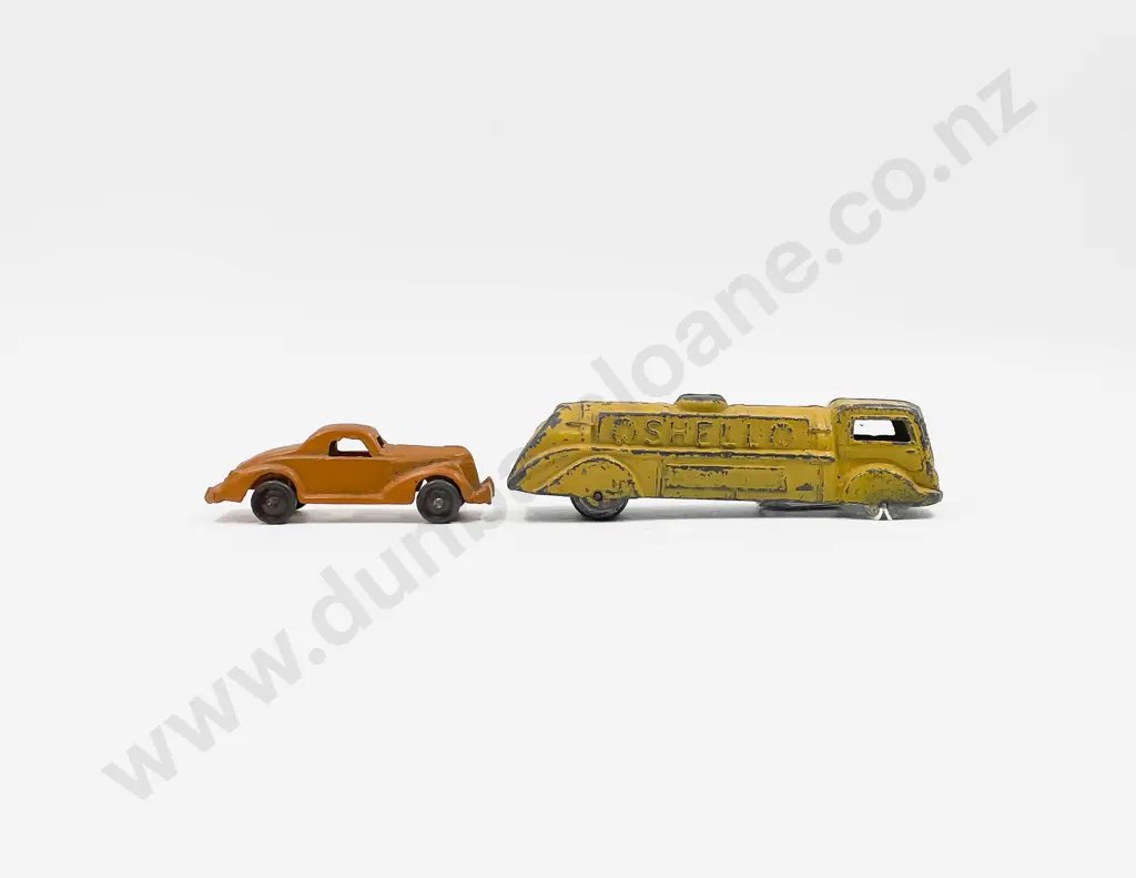 Tinke Toys Shell Oil Tanker and Unmarked Saloon Car Image 1++