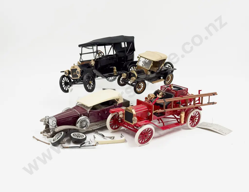 Four Franklin Mint Vintage Car Models Image 1++