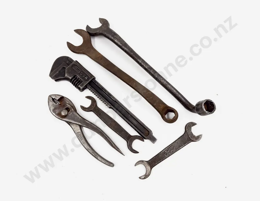 Six Vintage Ford Branded Hand Tools Image 1++