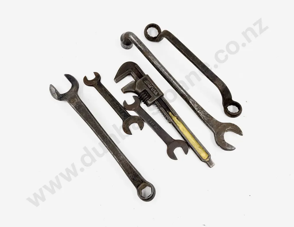 Six Vintage Ford Branded Hand Tools Image 1++