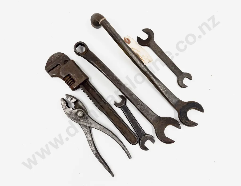 Six Vintage Ford Branded Hand Tools Image 1++