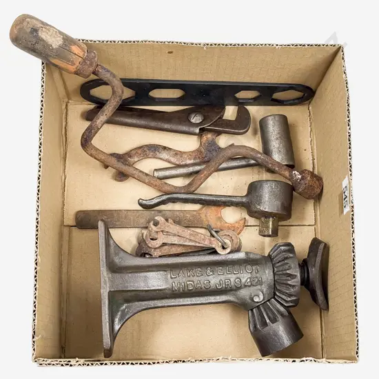 Lake & Elliot Midas JRS421 Car Jack with Assorted Vintage Car Hand Tools