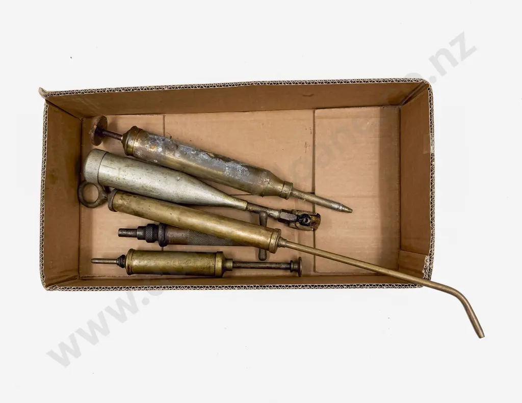 Five Various Manufacture Vintage Grease Guns Image 1++