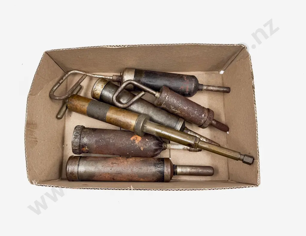 Seven Various Manufacture Vintage Grease Guns Image 1++