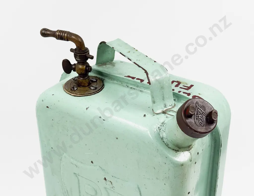 BP Ltd Wellington Petrol Can with Lesco Brass Cap and Brass Fitting Image 1++