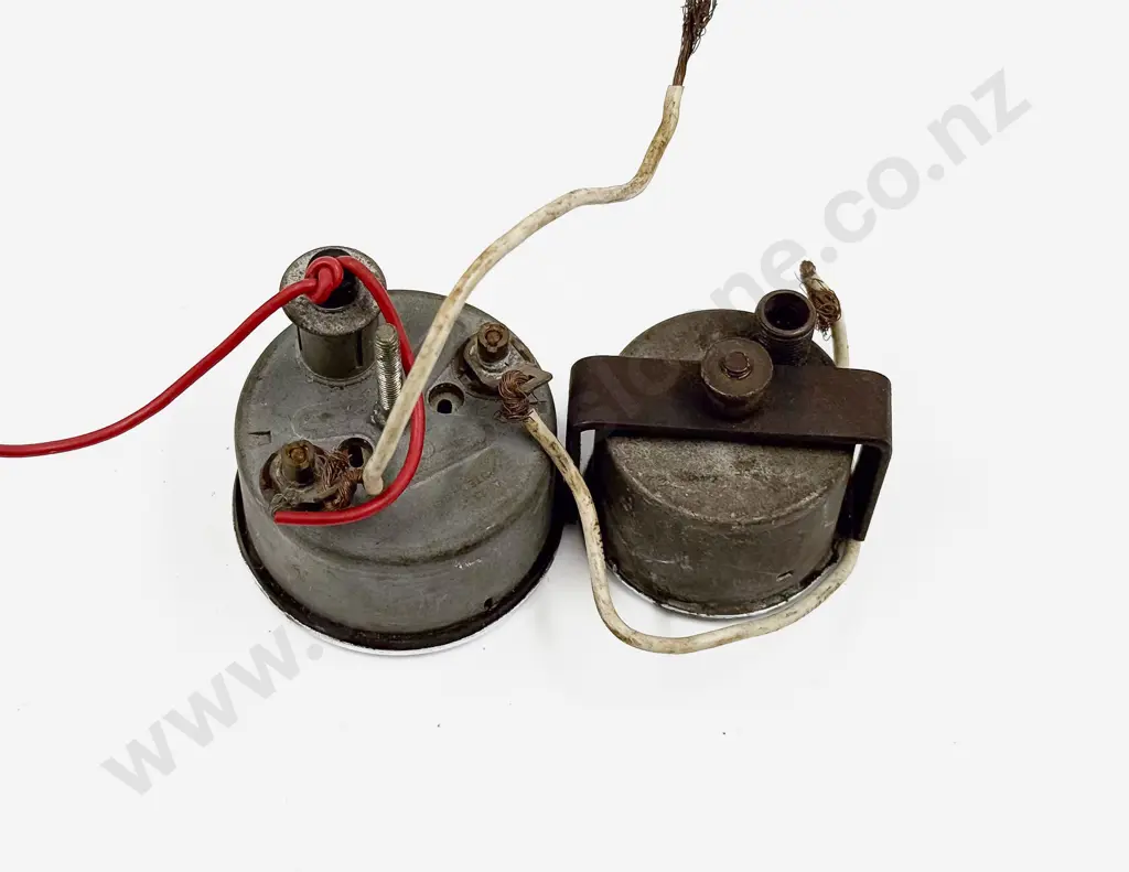 Jager Triumph Spitfire Fuel Gauge and Eureka Oil Gauge Image 1++