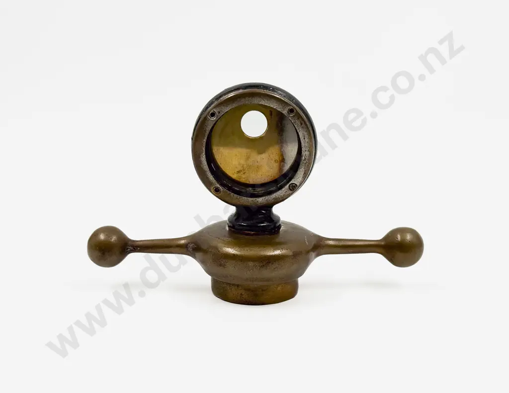 Boyce Moto Meter Buick on 'Dog Bone' Radiator Cap Image 1++