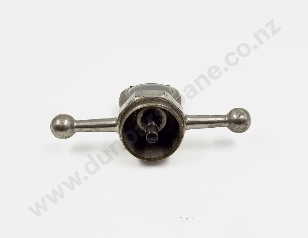 Moto Meter Overland Whippet on 'Dog Bone' Radiator Cap Image 1++