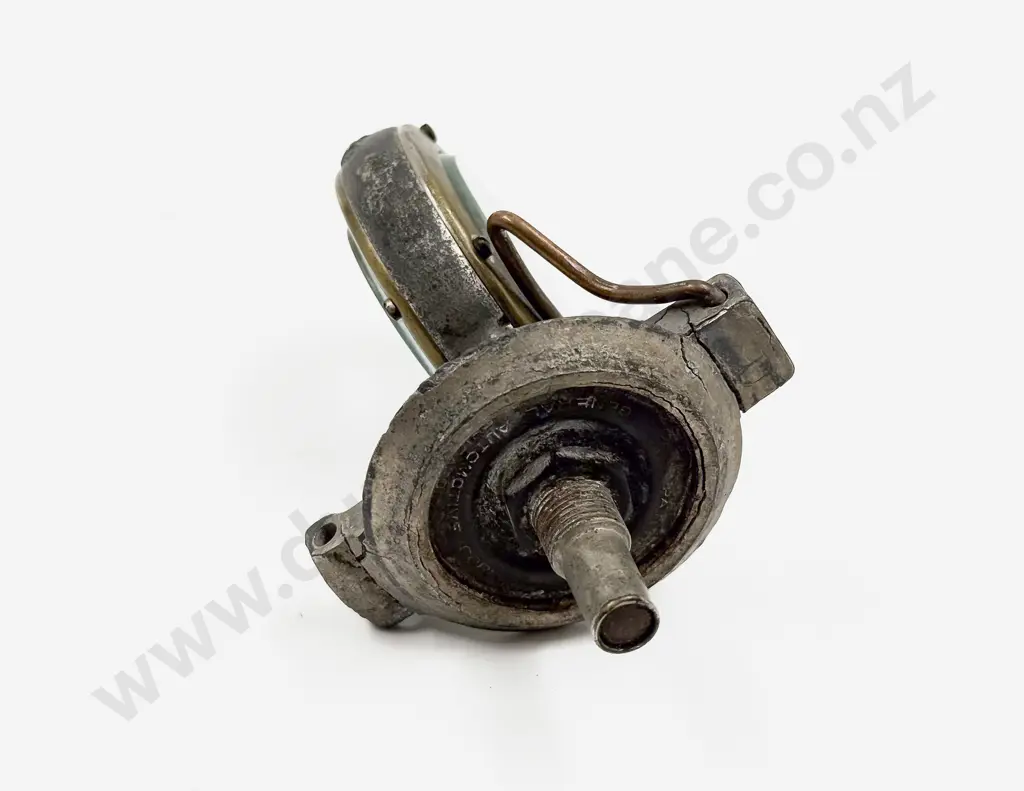 Boyce Moto Meter Midget Model on 'Monogram Junior' Cap Image 1++