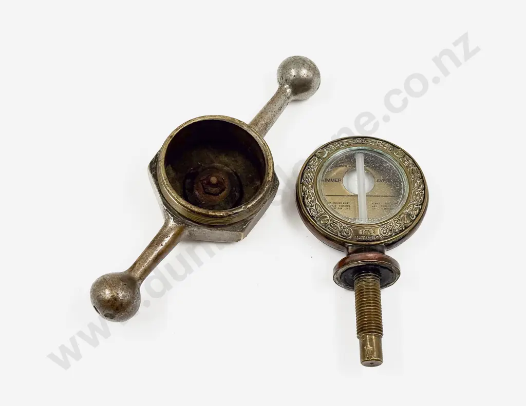 Boyce Moto Meter Junior with separate Boyce 'Dog Bone' Radiator Cap Image 1++