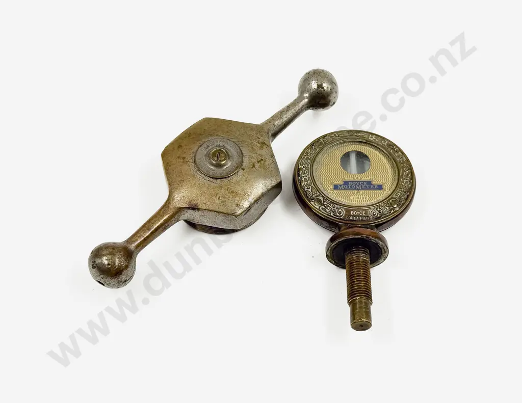 Boyce Moto Meter Junior with separate Boyce 'Dog Bone' Radiator Cap Image 1++