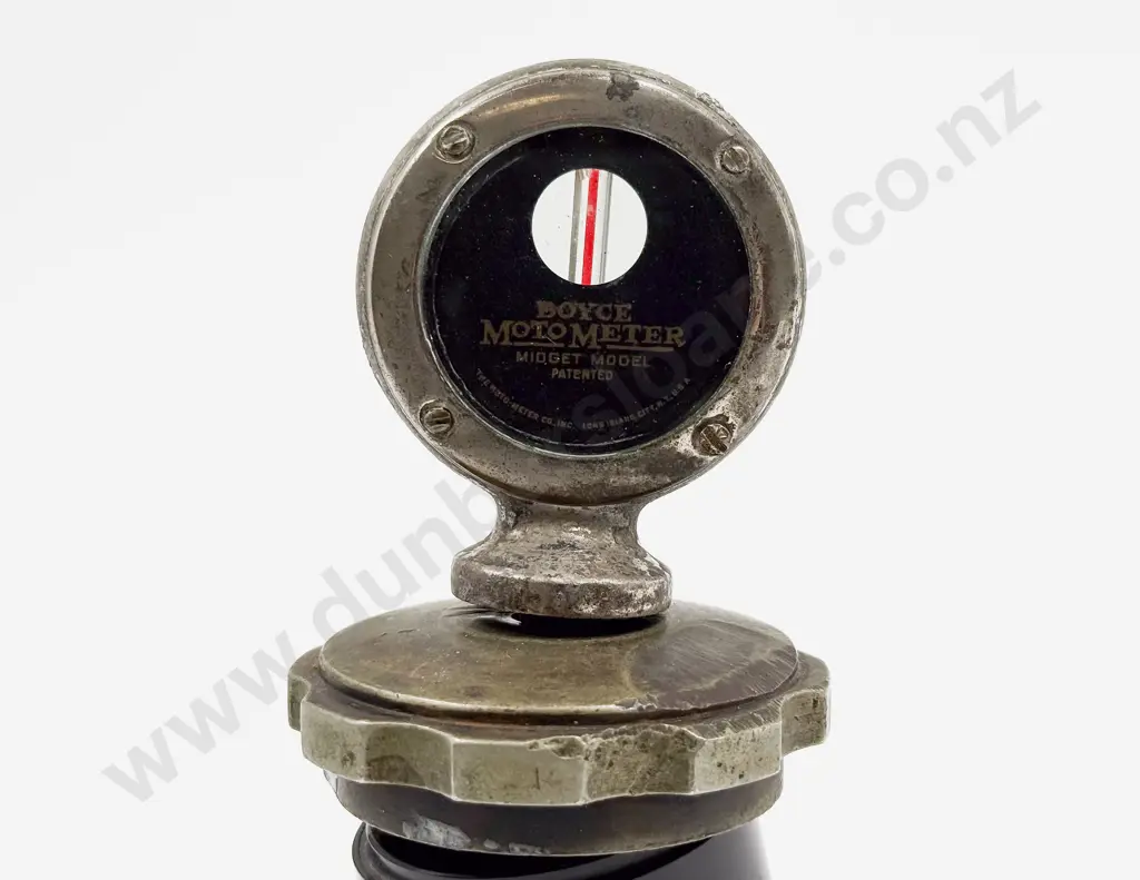 Boyce Moto Meter Midget Model on Radiator Cap Image 1++