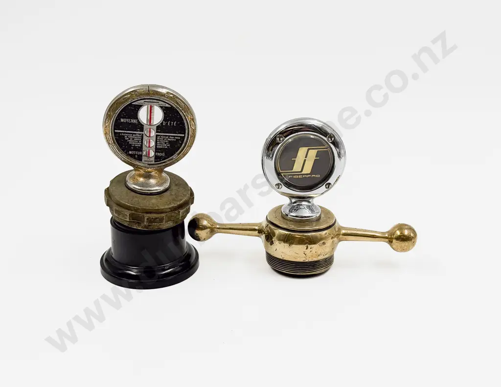 French  Moyenne D'Ete Temperature Gauge and FiberFab Gauge Image 1++