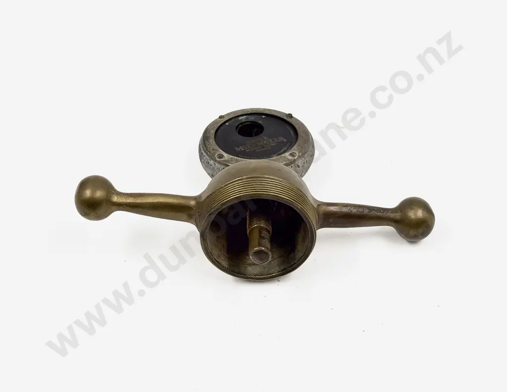 Boyce Moto Meter Midget Model on 'Dog Bone' Radiator Cap Image 1++