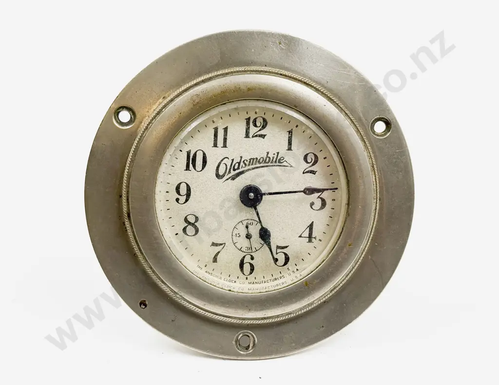 Oldsmobile White Metal Cased Lever Wind Car Clock Image 1++
