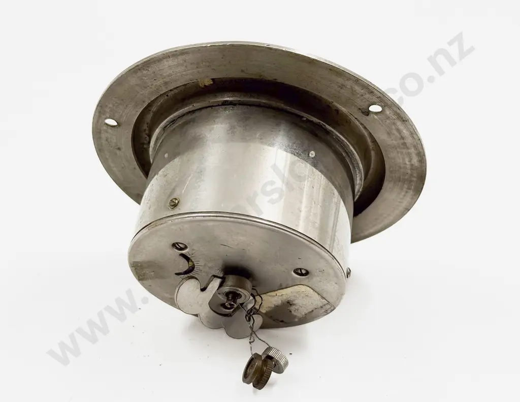 Oldsmobile White Metal Cased Lever Wind Car Clock Image 1++