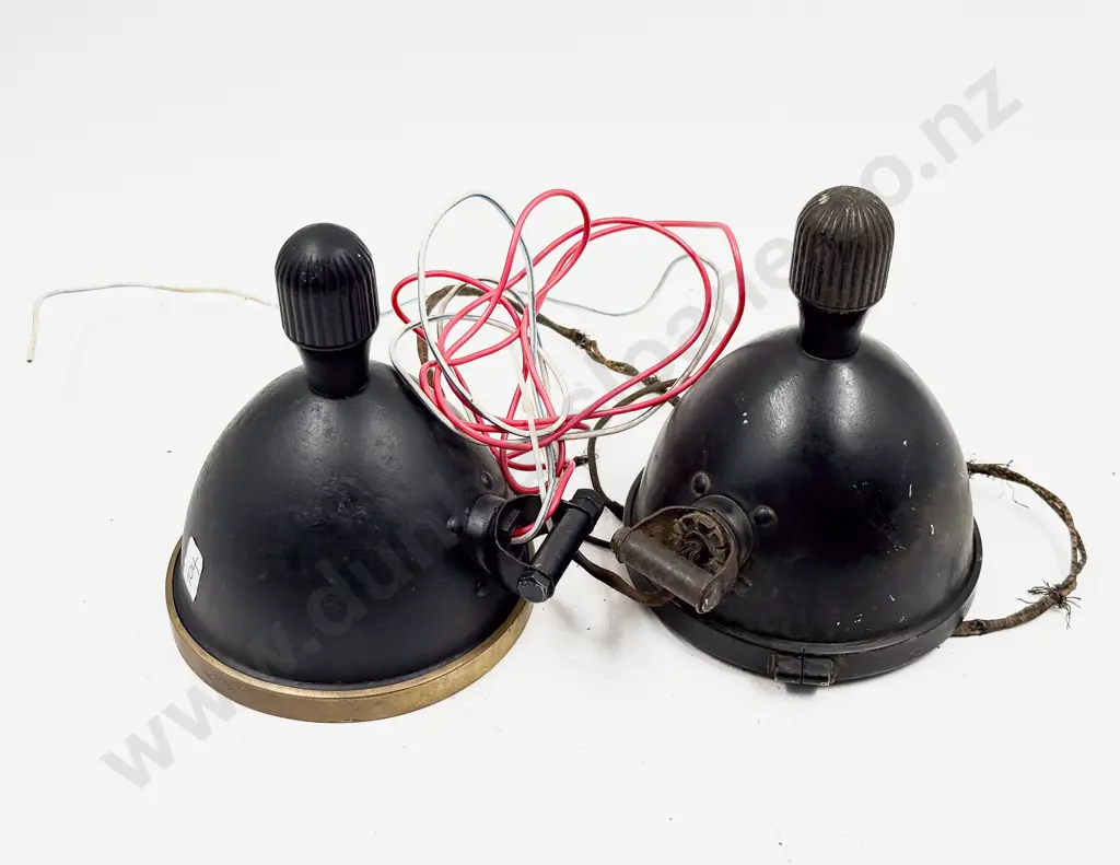 Two MFG Co Vintage Electric Searchlights Image 1++