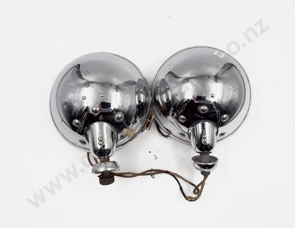 Two Lucas SFT 700s Fog Lamps Image 1++