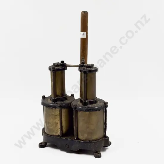 C1917 Globe MGC Co 'Dead Easy' Type Pump