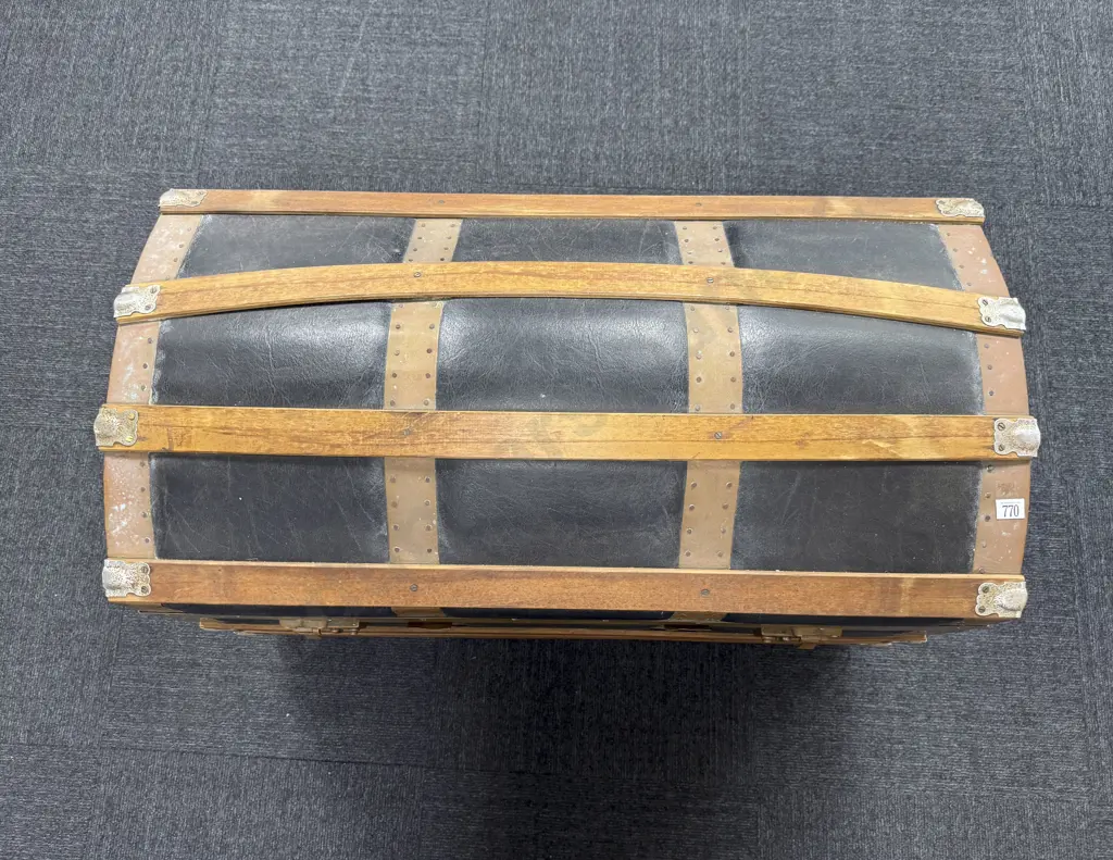 Antique Saratoga Travelling Trunk Image 1++