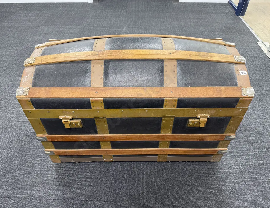 Antique Saratoga Travelling Trunk Image 1++