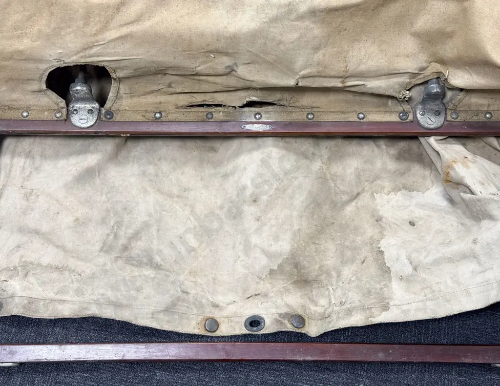 Vintage Automobile Back Seat Passenger Windscreen Image 1++