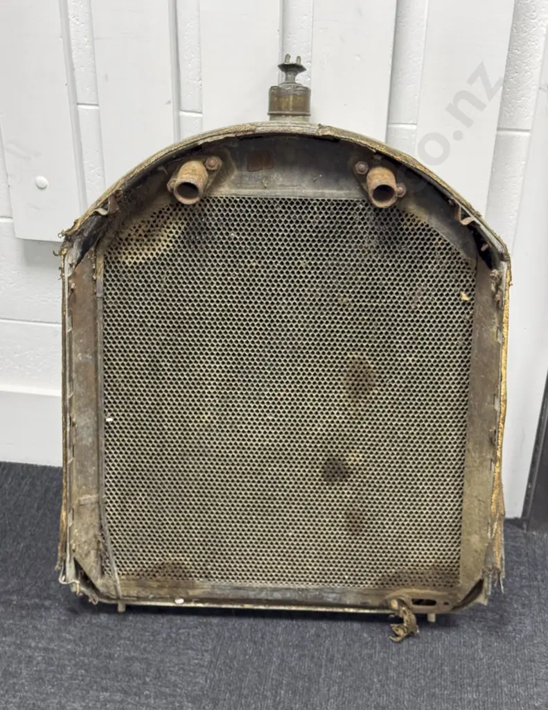 C1909-1925 Cole V8 Radiator Image 1++