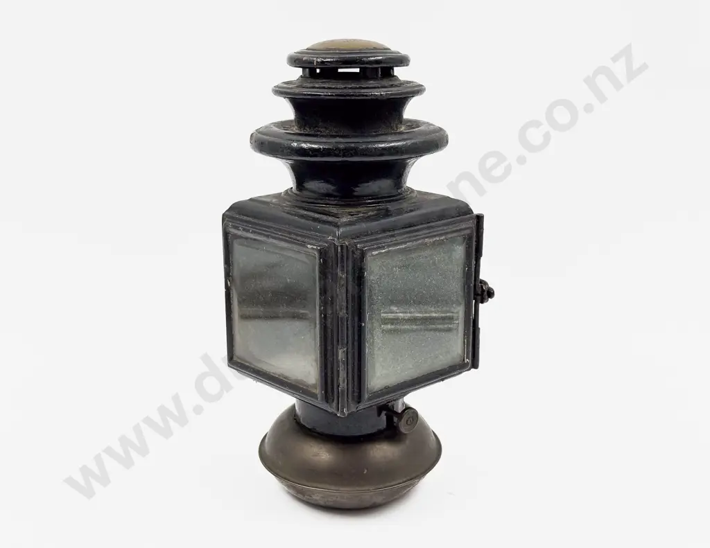 Ford The Victor Lamp Co Model-2 Kerosene Lamp Image 1++