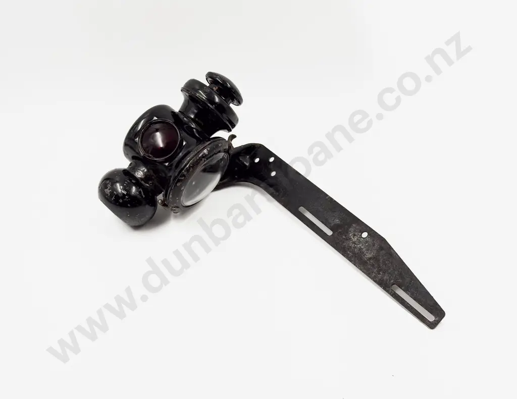 Model T Ford - Ford-O Brown Kerosene Lamp with Mounting Bracket Image 1++