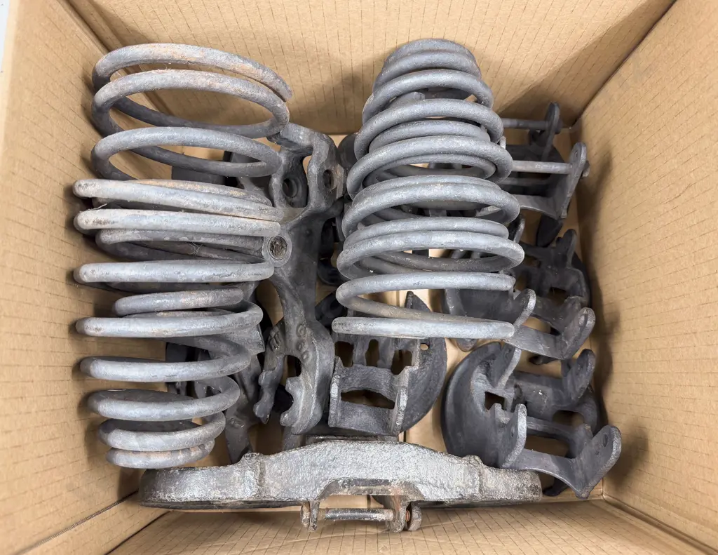 1909 - 1927 Set Four Model T Ford Hassler Shock Absorbers Image 1++