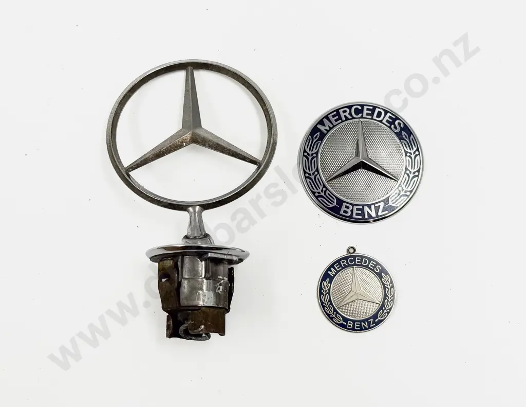 Mercedes Hood Emblem and Badge and Pendant Image 1++