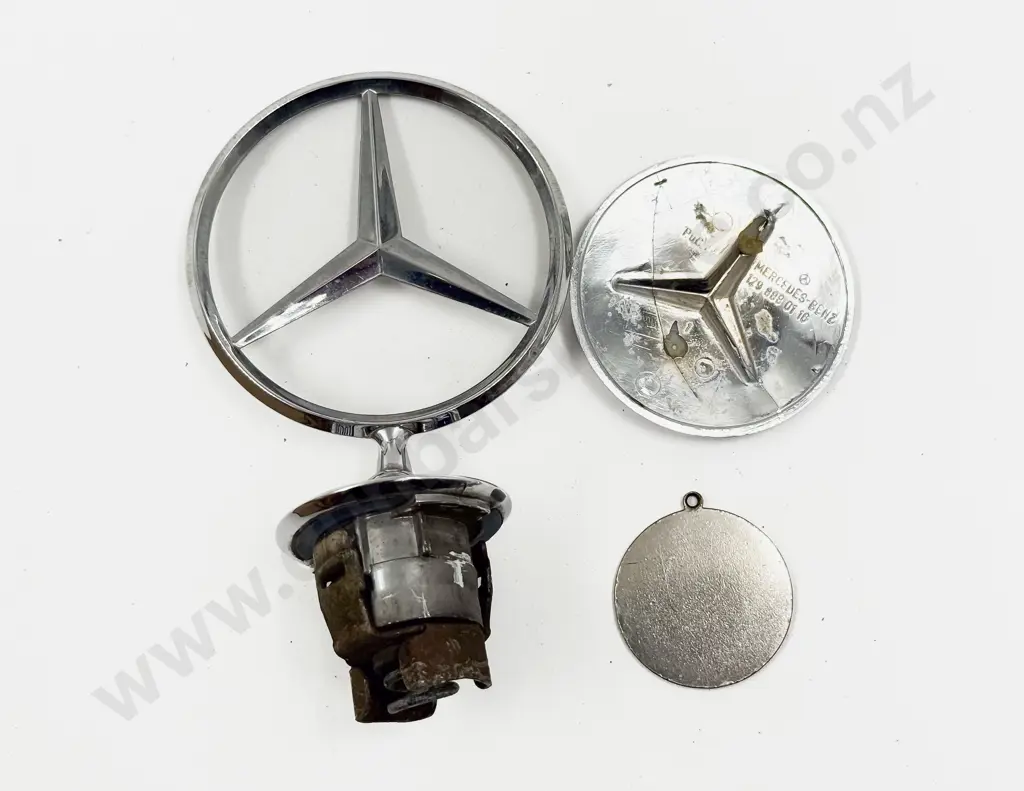 Mercedes Hood Emblem and Badge and Pendant Image 1++