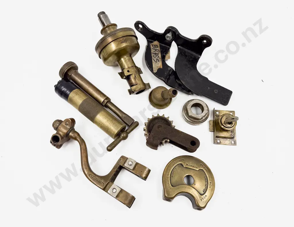 Assorted Vintage Automobile Brass Ware Image 1++