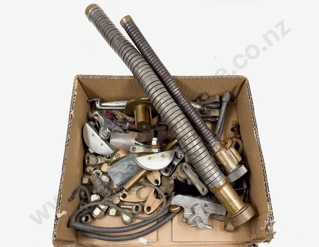 Metro Charles Dye Co Metal Brass Mounted Hose Pump with Brass and Chrome Various Fittings Image 1++