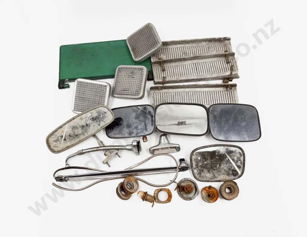 Vintage Assorted Mirrors Pedal and Various Image 1++