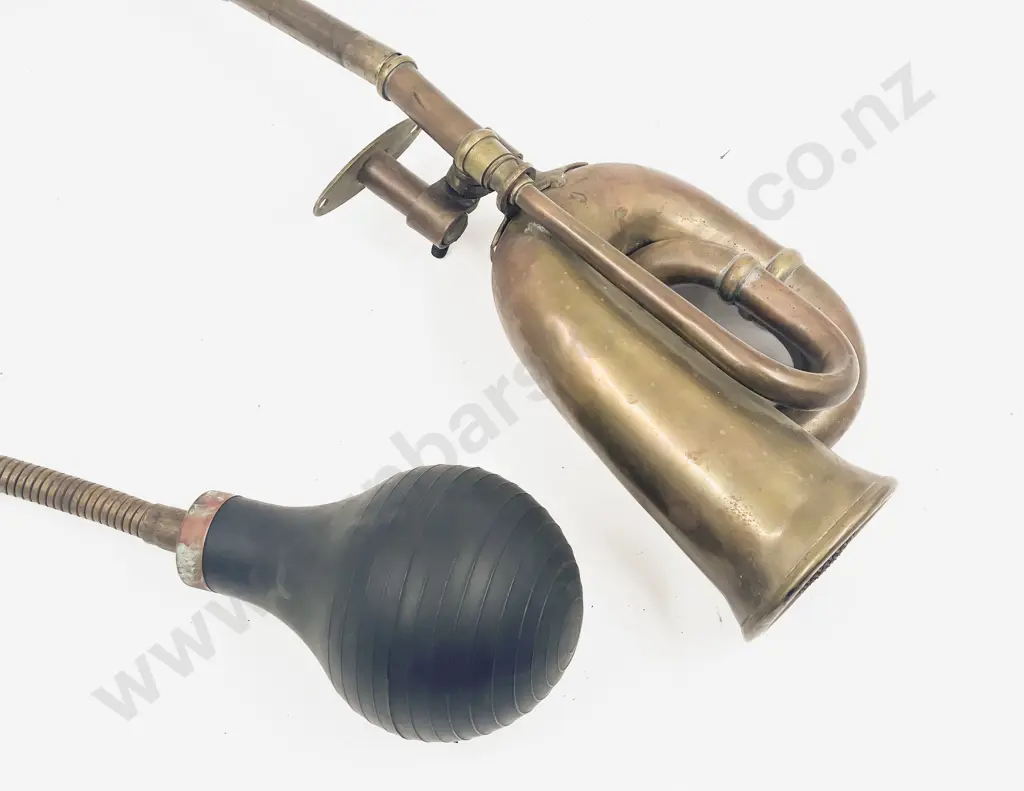 Vintage All Brass Car Horn Image 1++